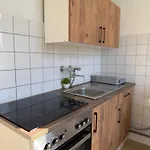 Livemore24 - 2 In Wlan - Smart-tv - 24-7 Check-in Und Kueche Apartmán Oberhausen (North Rhine-Westphalia)
