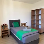 Livemore24 - 2 In Wlan - Smart-tv - 24-7 Check-in Und Kueche Apartmán Oberhausen (North Rhine-Westphalia)