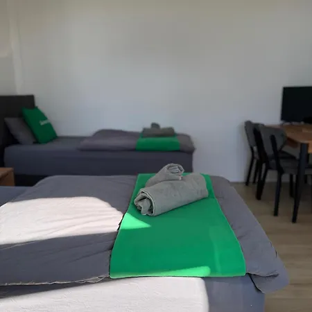 Livemore24 - 2 In Wlan - Smart-tv - 24-7 Check-in Und Kueche * Oberhausen (North Rhine-Westphalia)